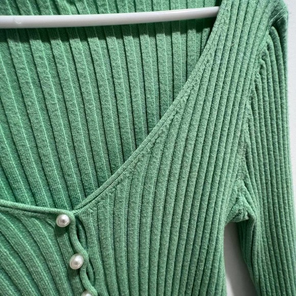 Extremely soft vintage pearl buttoned - Picture 4 of 4